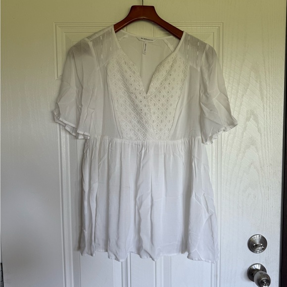 2 for $15 sale: BCBGeneration white oversized eyelet sheer flutter sleeve blouse - Picture 1 of 4